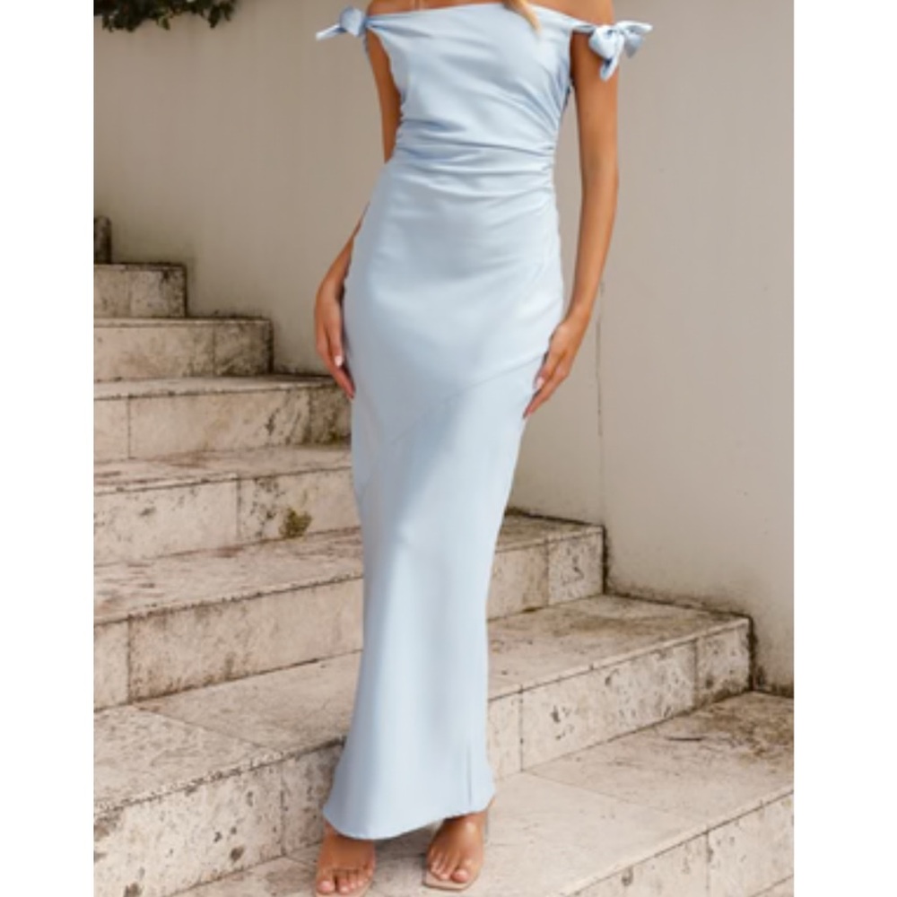 Elegant Blue Off-Shoulder Ruched Maxi Dress